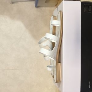 White croco sandal 7.5